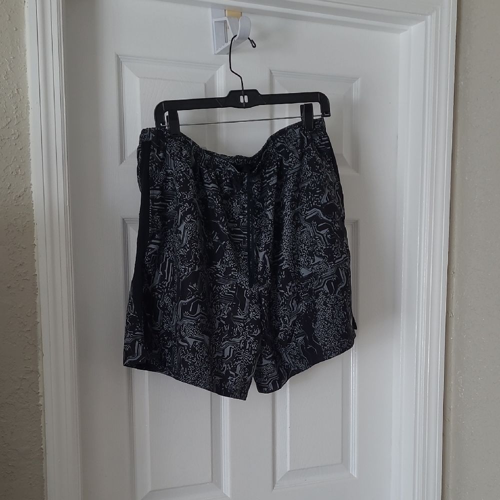 Nike Dri Fit Black and Gray Swim Trunks Shorts XL